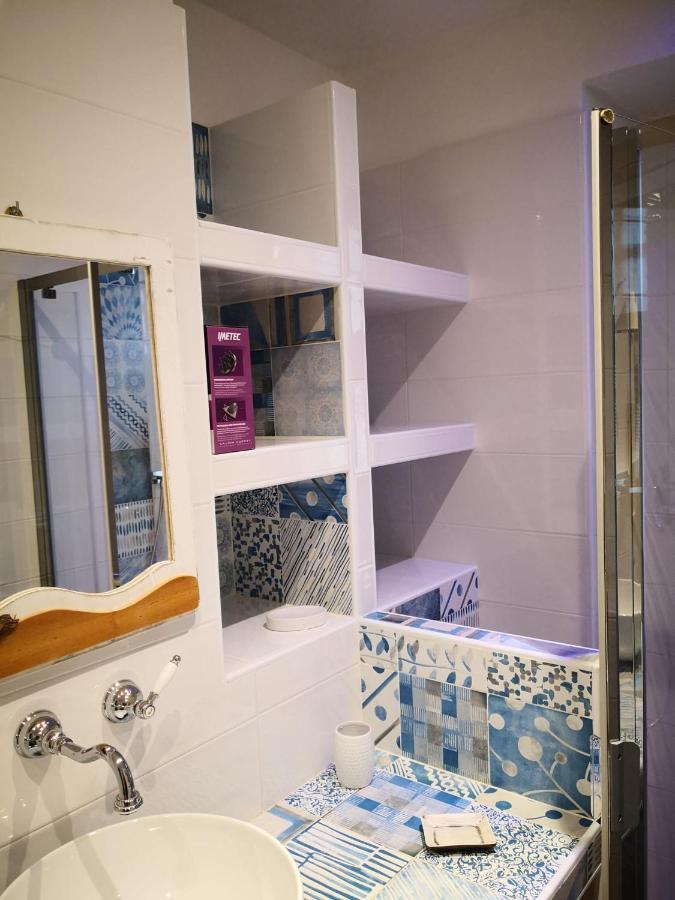 La Porta Rossa Apartment Vado Ligure Luaran gambar