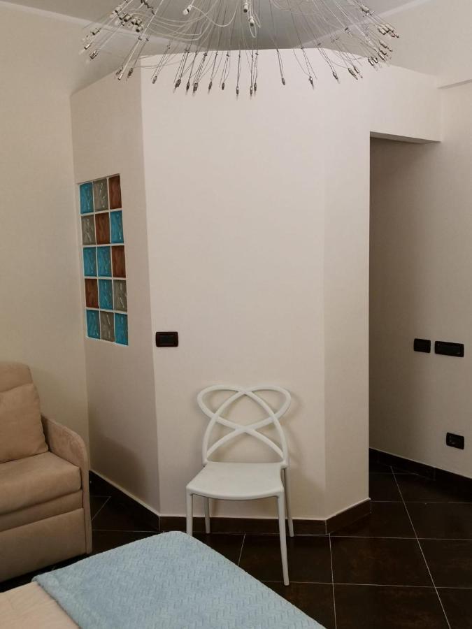 La Porta Rossa Apartment Vado Ligure Luaran gambar
